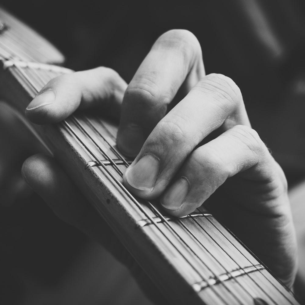 Everything you needed to know to master barre chords Do you find yourself struglling with barre chords? Or maybe you're confused about what they are used for? Then this is the course for you. £25